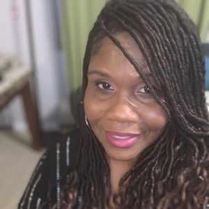 Meet your Posher, Roslyn